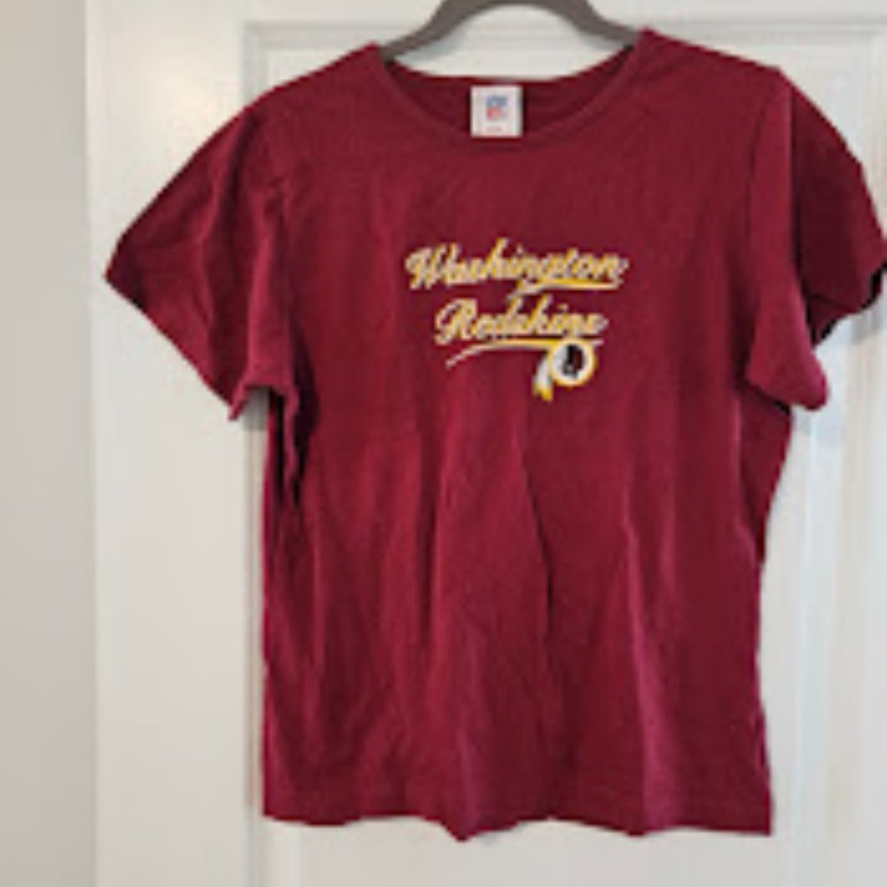 UGC Washinton Redskins Ladies T-shirt Size L